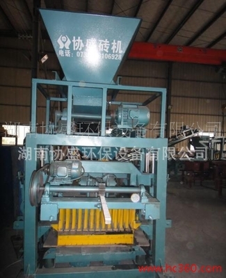 湖南協(xié)盛VEP-QTJ4-40F免燒磚機 高效環(huán)保的水泥磚生產(chǎn)解決方案